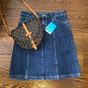 COLUMBIA Denim Jean Skirt With Zipper and Button Closure Size 8 NWT